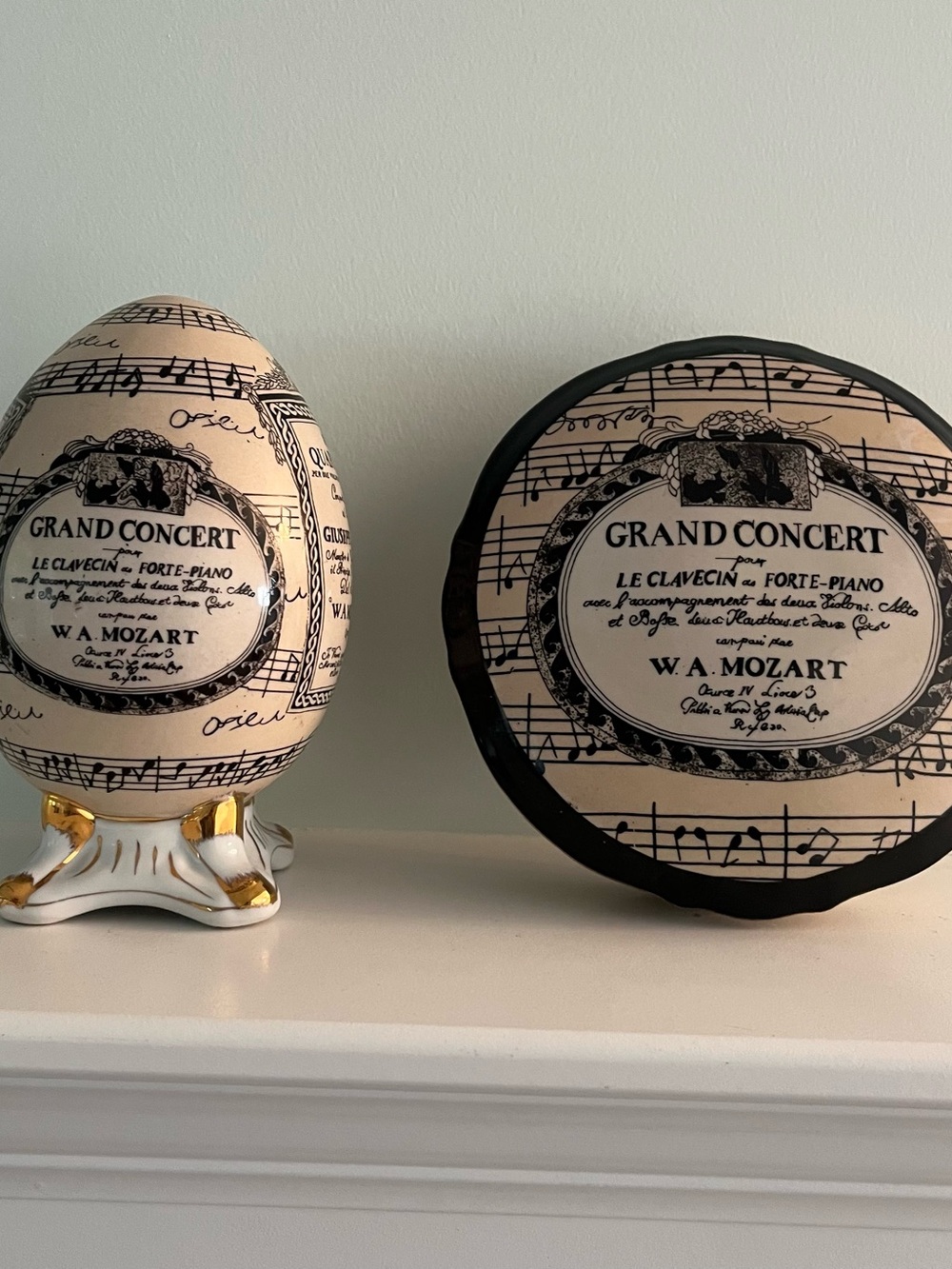 Grand Concert Mozart Decorative Music Egg and Box - Black & Cream